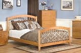 King Size Windsor Style Platform Bed with Footboard Caramel Latte Finish