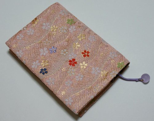 西陣織　金襴波間に桜ブックカバー（桃）　文庫本サイズ