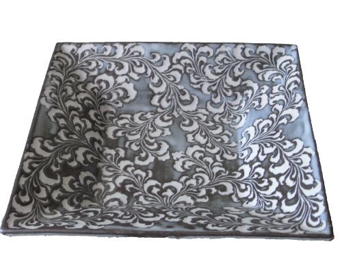 益子焼　宮島正行作　白釉唐草文角鉢　唐草模様の四角の皿　Arabesque square plate