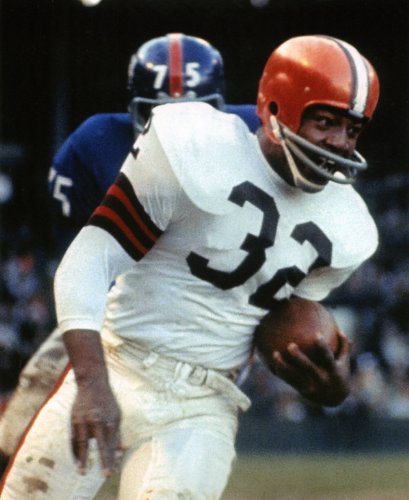 JIM BROWN CLEVELAND BROWNS 8X10 SPORTS ACTION PHOTO (I)