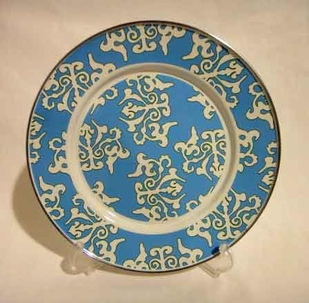 Golden Rabbit Enamelware Blue Damask Dinner Plate