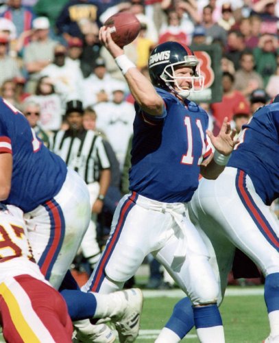 PHIL SIMMS NEW YORK GIANTS 8X10 SPORTS ACTION PHOTO (K)