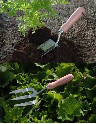 SOFT PINK HAND TOOL SET FOR THE GARDENER