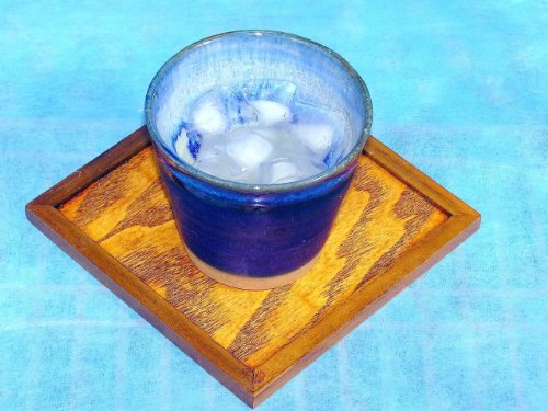 益子焼　岩下さんの”瑠璃色白釉流れフリーカップ”　　m-129