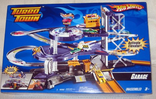 Childrens Toyshop  Toys : Hot Wheels Turbo Town Garage Huge Playset