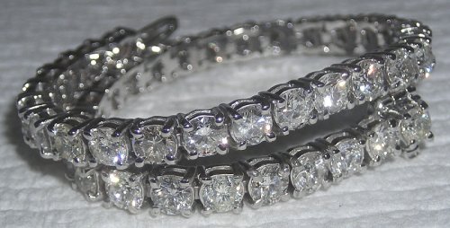 8.57 carats DIAMOND TENNIS BRACELET sparkling diamonds