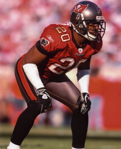 RHONDE BARBER TAMPA BAY BUCCANEERS 8X10 SPORTS ACTION PHOTO (A)