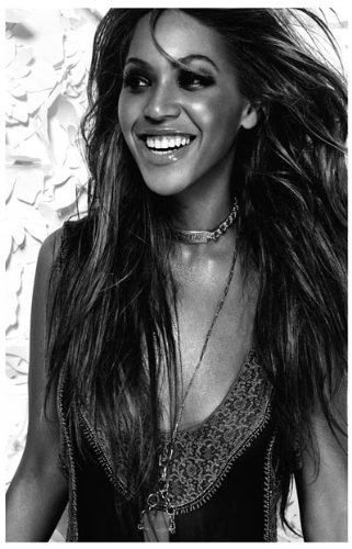 Beyonce Knowles - Black & White - Portrait 11x17 Poster