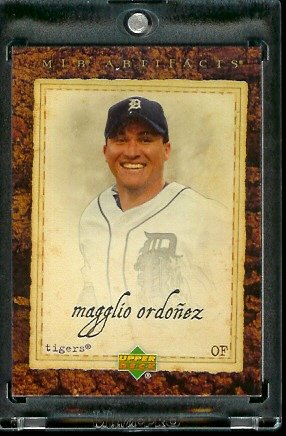 2007 Upper Deck Artifacts # 12 Magglio Ordonez Detroit Tigers - Baseball Card - Shipped in Protrective Display Case !