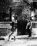 GENE KELLY AS DON LOCKWOOD FROM SINGIN  IN THE RAIN - Licensed Photo - Professional Photographic Print - Picture SIZE 10x8 (25x20cm)