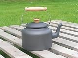 Traditional 3.5 Pint Kettle with oak handle