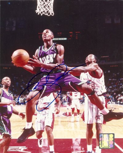 RAY ALLEN,MILWAUKEE BUCKS,BOSTON CELTICS,UCONN,CONNECTICUT HUSKIES,NBA CHAMPS,SIGNED,AUTOGRAPHED,8X10,PHOTO,COA,RARE HARD TO FIND PHOTO