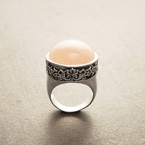Victorian Vintage Ring Silver with Rose Quartz - Sterling Silver Ring with an engraved Victorian pattern and set with a Rose Quartz Gemstone