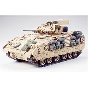 M2A2 Bradley Infantry Fighting Vehicle Military Model Kit