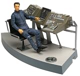  : Star Trek Enterprise Broken Bow Lt Malcolm Reed Deluxe Action Figure