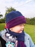 Cozyosko beanie and scarf set Aubergine star