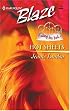 Hot Sheets: Falling Inn Bed... (Harlequin Blaze)
