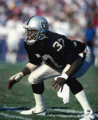 LESTER HAYES OAKLAND RAIDERS 8X10 SPORTS ACTION PHOTO 2