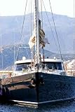 Ocean Yacht in Harbour - 60