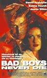 Review   / Roadracers