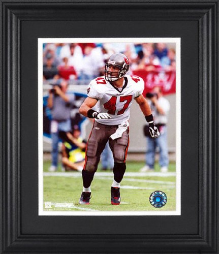 John Lynch Tampa Bay Buccaneers Framed Unsigned 8x10 Photograph