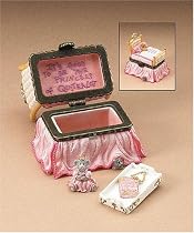 Boyds Bears Treasure Box The Royal Bed with Princess Pipsqueak McNibble #392164