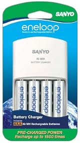 SANYO NEW 1500 eneloop 4 Pack AA Ni-MH Pre-Charged Rechargeable Batteries w/ Charger