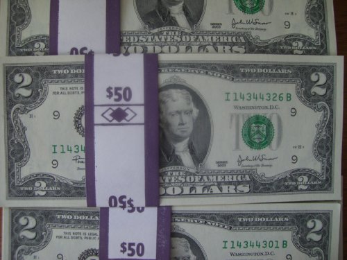 25 New Two $2 Dollar Bill Notes $50 and Fact sheet. Consecutive US BEP Pack Uncirculated Paper Money Currency-image