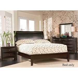 Queen Size Platform Bed in Cappuccino Finish