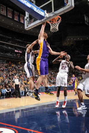 Los Angeles Lakers v New Jersey Nets: Pau Gasol and Jordan Farmar Photographic Poster Print by Andrew Bernstein, 24x36