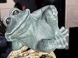 Eigenschaften Tiefes Kunsthandwerk GbR  / Steinfigur Tierfigur Frosch grün