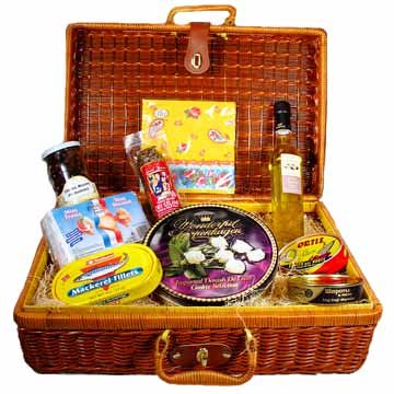 Cover image : Picnic Basket