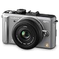 Panasonic Lumix DMC-GF1 Systemkamera (12 Megapixel, 7,6 cm Display, HD-Video, LiveView, Bildstabilisator) inkl. 14-45 mm Objektiv titan-silber