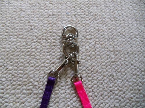 Leash Lady~2 Dog Coupler with Dual Swivel Snaps~1/2" Wide Double Nylon Webbing~for 10-20 Pound Dogs~by Leash Lady