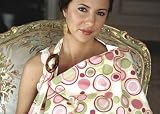 Itzy Ritzy Ritzy Nurser in Bubble Dot Pink & Baby Bamboo Eco-Friendly Nursing Cover