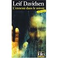 L'ennemi dans le miroir : Une enqu�te du commissaire Per Toftlund
