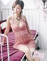 背中セクシー ピンクのベビードールとショーツ