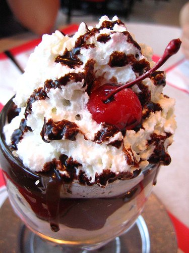 8oz Hot Fudge Topping