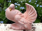 Eigenschaften Tiefes Kunsthandwerk GbR  / Tierfigur Steinfigur Taube klein Vogel terracotta