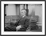 Newswire Photo S R.L. Hedges of St. Louis seated