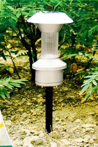 2 IN 1 SOLAR STAKE LIGHT WITH BUILT-IN INSECT REPELLER (STAKES OR SITS ON ANY FLAT SURFACE!)