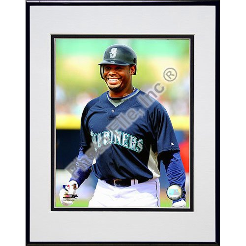 Photofile Seattle Mariners Ken Griffey Jr. 2009 Close-Up - Matted 8x10 Photo in Aluminum Frame