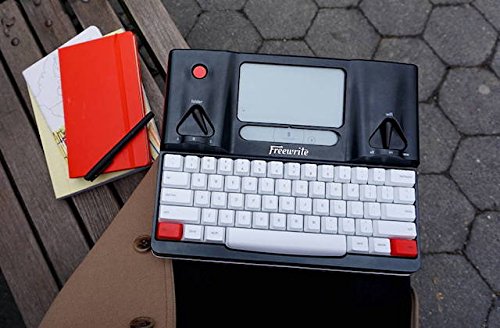 Freewrite フリーライト 日本語対応、最大4週間持続のバッテリーでどこでも執筆 シンプルなメカニカルキーボードとE-inkのディスプレイを搭載したこのスマートタイプライター [並行輸入品]