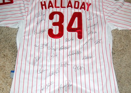 Philadelphia Phillies Roy Halladay Autographed / Signed Baseball Jersey