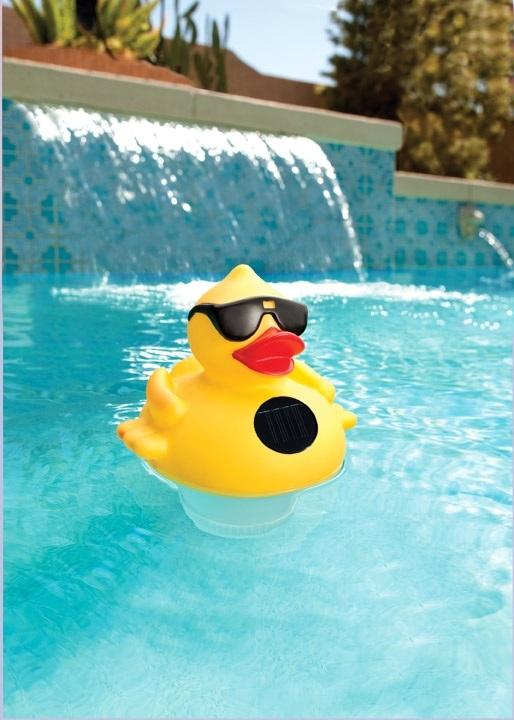 GAME 8002 Solar Light Up Duck Pool Chlorinator Swimming