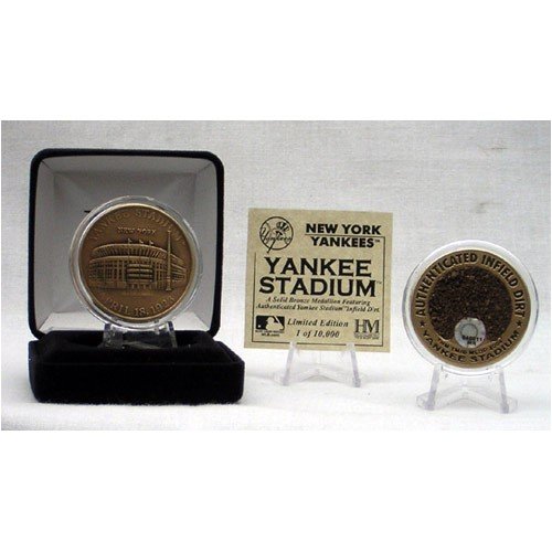 New York Yankees Yankee Stadium Authenticated Infield Dirt Coin