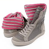 Steve Madden Fix Stud Flats Gray