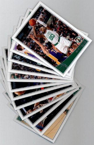 2009 10 Topps Basketball Boston Celtics Complete Team Set of 12 cards including Ray Allen, Kevin Garnett, Paull Pierce, Glen Davis and more!