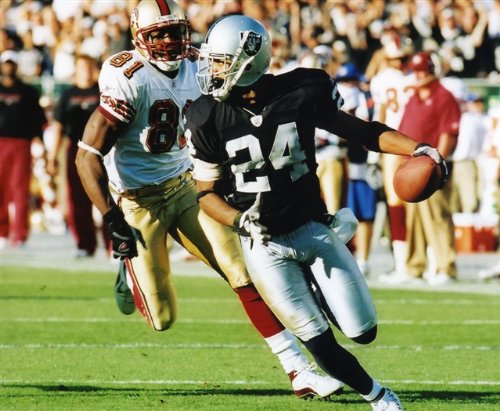 CHARLES WOODSON OAKLAND RAIDERS & TERRELL OWENS SAN FRANCISCO 49ERS 8X10 SPORTS ACTION PHOTO