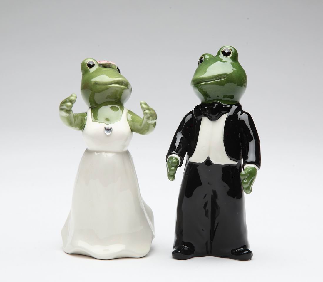 Appletree Design Frog Wedding Couple Salt and Pepper Set, Man 4-1/8-Inch